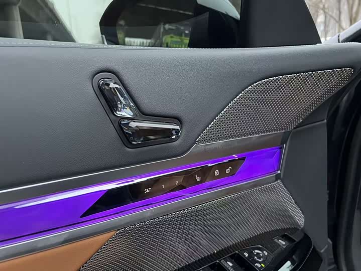 Фото 6 - BMW 7 Series