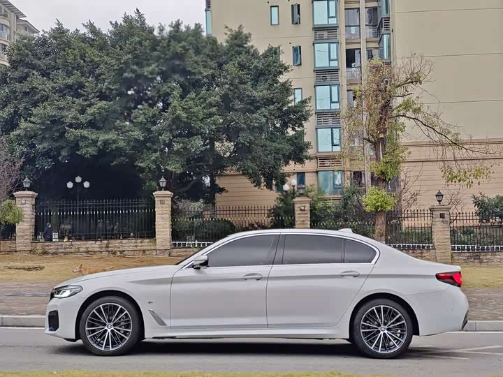 Фото 4 - BMW 5 Series