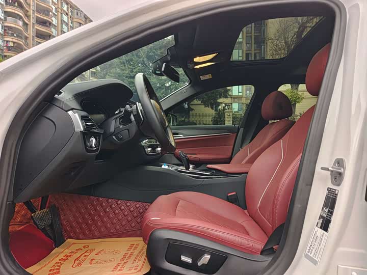 Фото 9 - BMW 5 Series