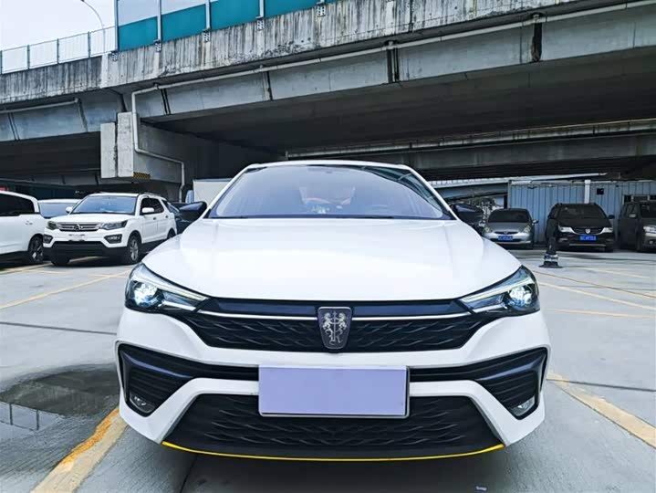 Фото 2 - Roewe i5