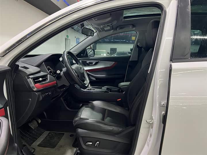 Фото 8 - Chery Tiggo 7