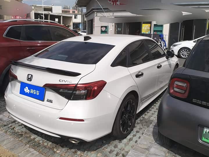 Фото 3 - Honda Civic