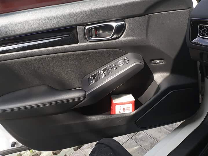 Фото 7 - Honda Civic