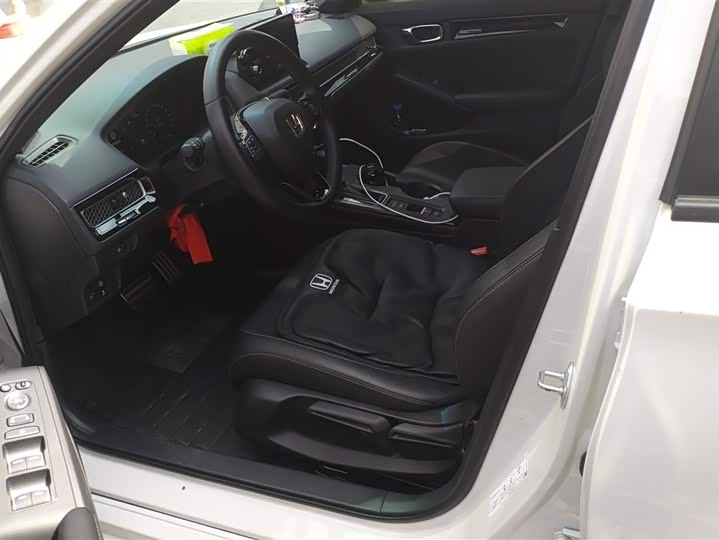 Фото 9 - Honda Civic