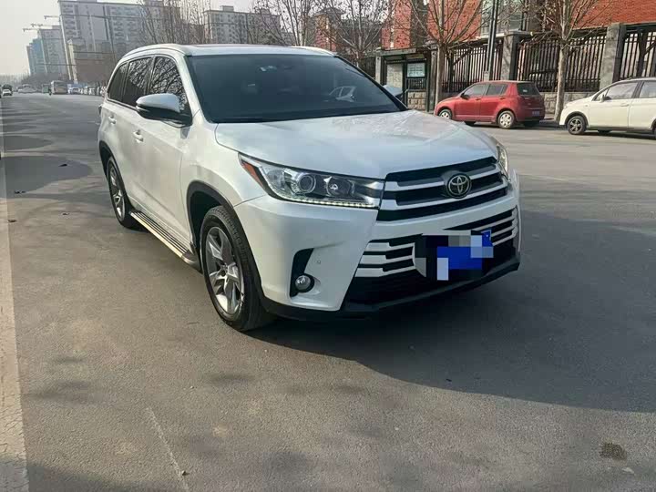 Фото 2 - Toyota Highlander