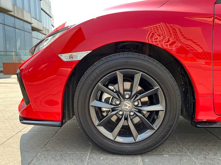 Фото 9 - Honda Civic