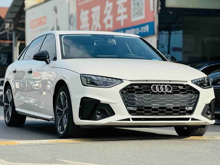 Фото 3 - Audi A4L