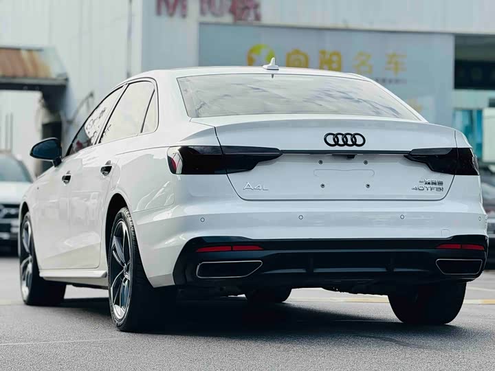 Фото 7 - Audi A4L