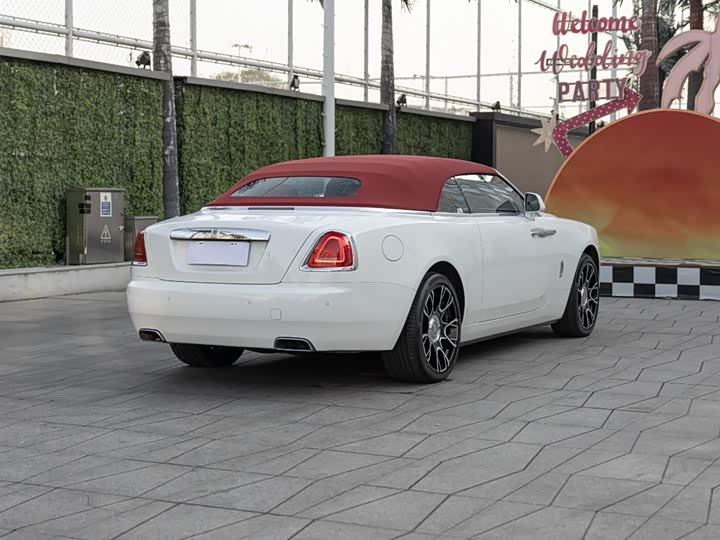 Фото 4 - Rolls-Royce Dawn