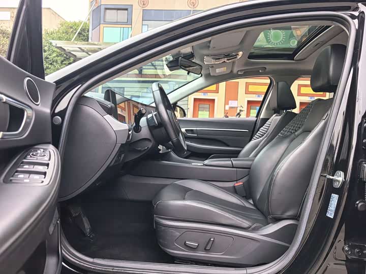 Фото 6 - Hyundai Sonata N Line