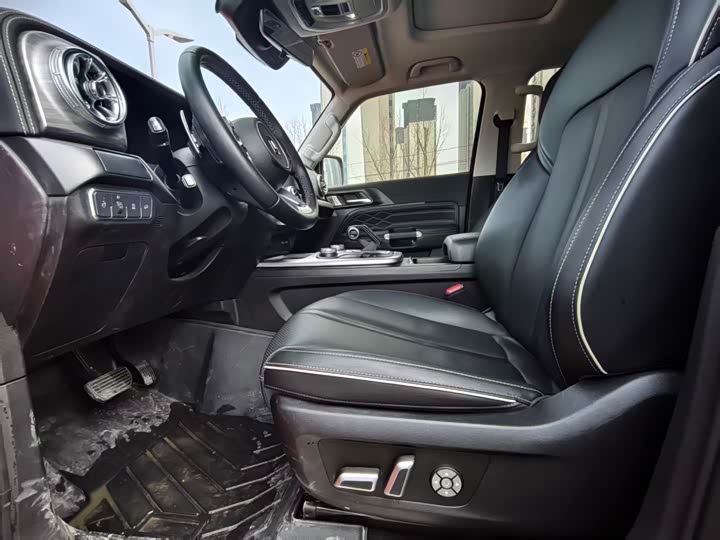 Фото 4 - Tank 300