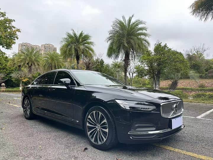 Фото 3 - Volvo S90