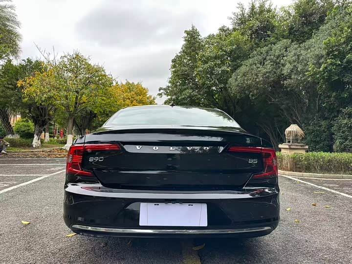 Фото 5 - Volvo S90