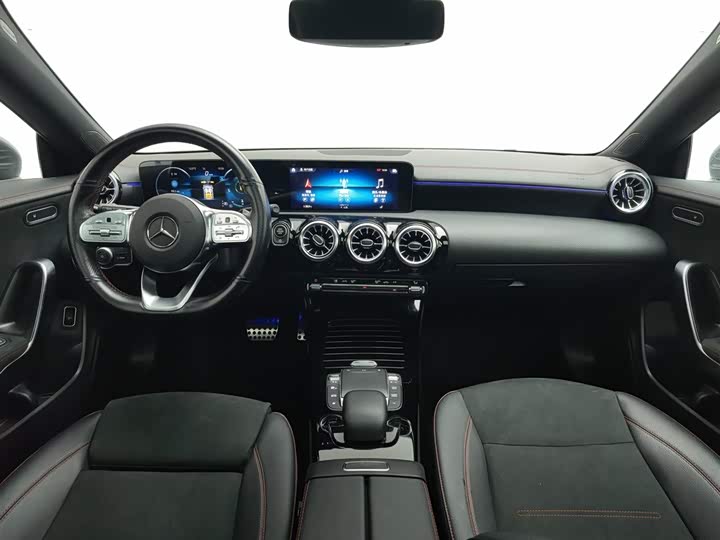 Photo 5 - Mercedes-Benz CLA-Class