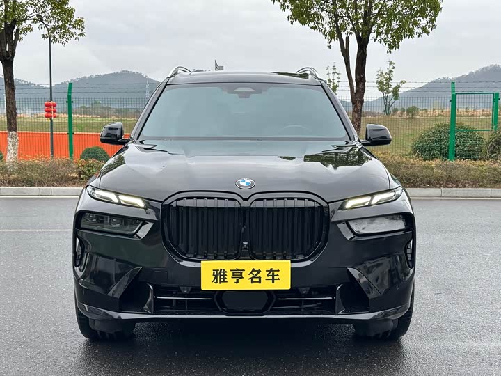 Фото 2 - BMW X7