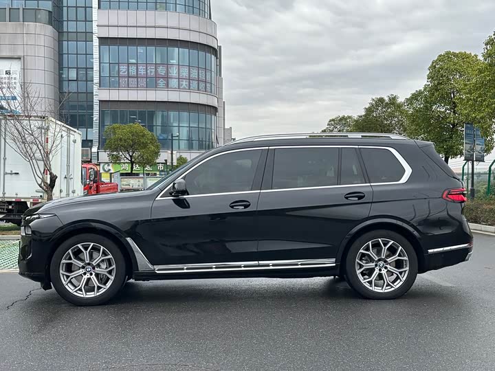 Фото 4 - BMW X7