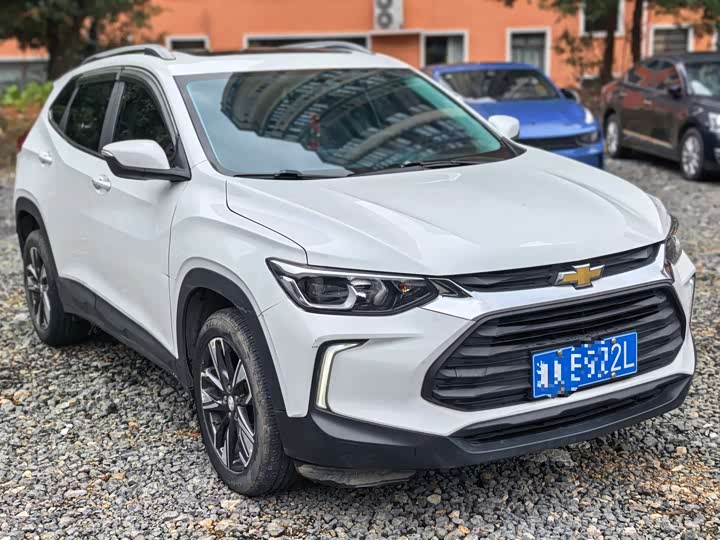 Фото 3 - Chevrolet Tracker