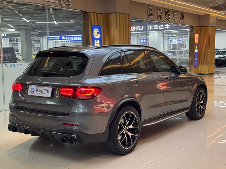 Фото 5 - Mercedes-Benz GLC-Class AMG