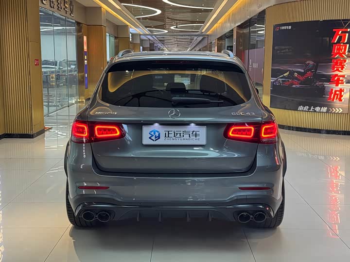 Фото 6 - Mercedes-Benz GLC-Class AMG