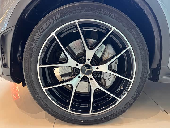 Фото 9 - Mercedes-Benz GLC-Class AMG