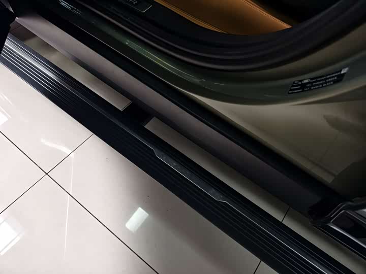 Фото 7 - Land Rover Defender