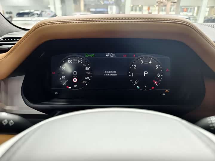 Фото 8 - Land Rover Defender