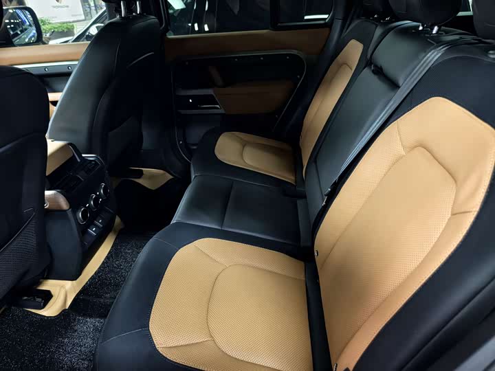 Фото 9 - Land Rover Defender