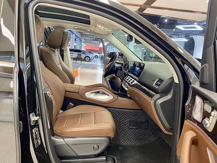 Фото 9 - Mercedes-Benz GLE-Class