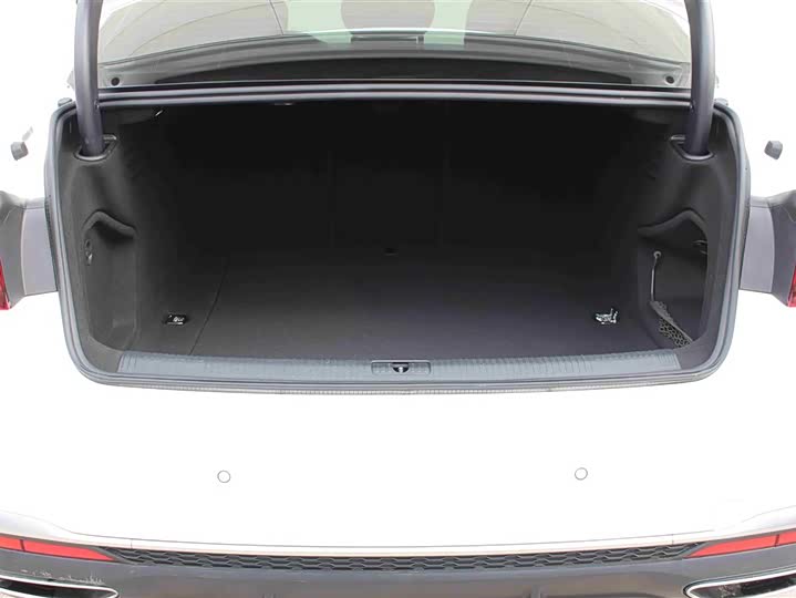 Фото 6 - Audi A4L