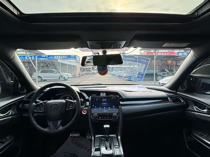 Фото 4 - Honda Civic