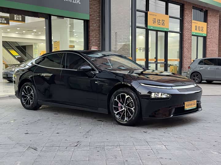 Фото 2 - XPeng P7