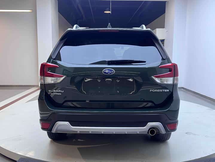 Фото 4 - Subaru Forester