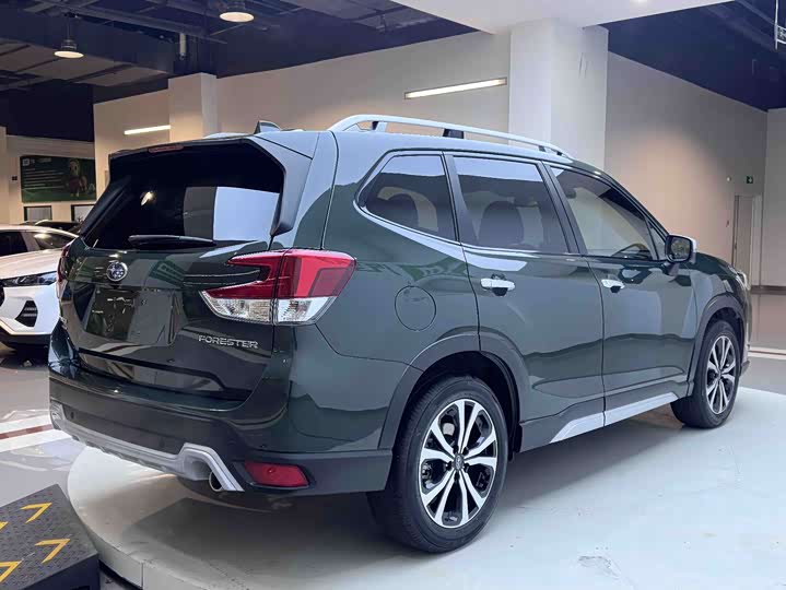 Фото 6 - Subaru Forester