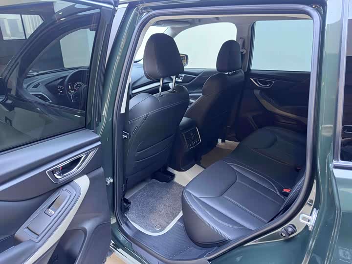 Фото 9 - Subaru Forester