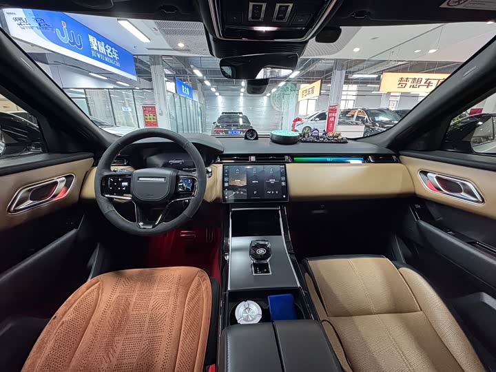 Фото 8 - Land Rover Range Rover Velar