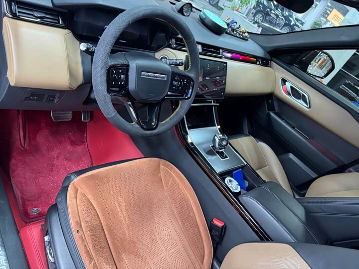 Фото 9 - Land Rover Range Rover Velar