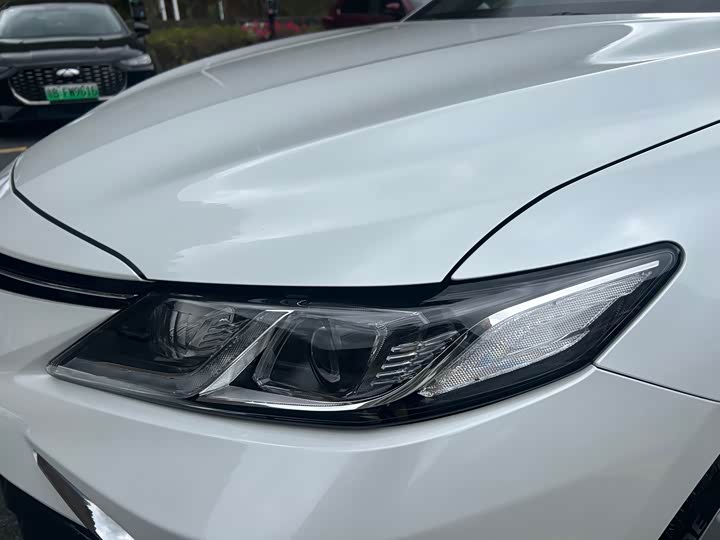 Фото 7 - Toyota Camry