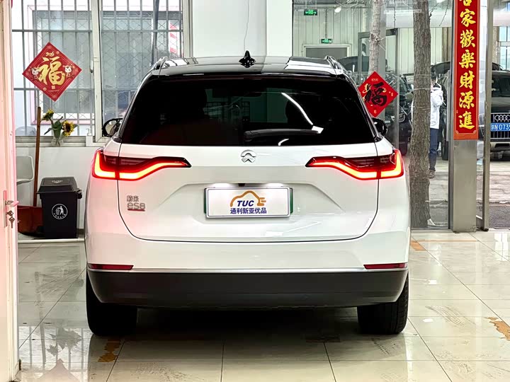 Фото 8 - Nio ES8