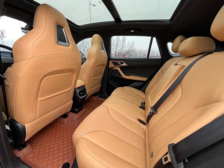 Фото 8 - Roewe RX5