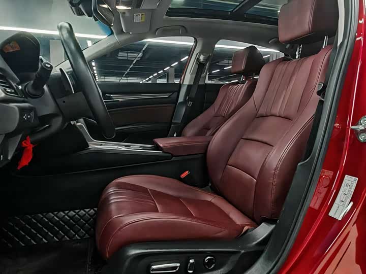 Photo 4 - Honda Accord