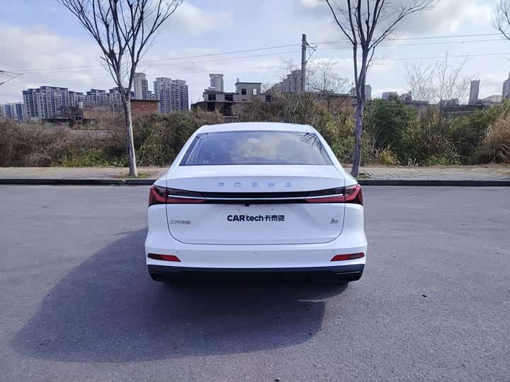 Фото 4 - Roewe i5