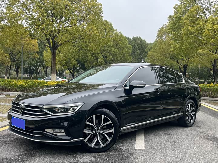 Фото 1 - Volkswagen Magotan