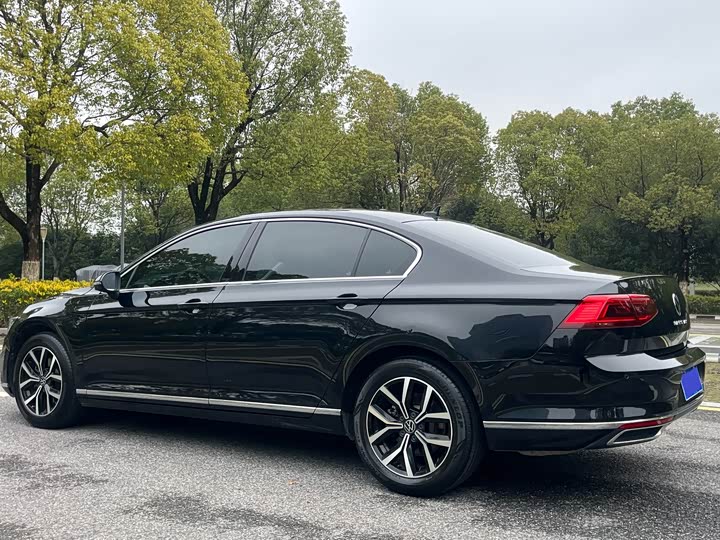 Фото 4 - Volkswagen Magotan