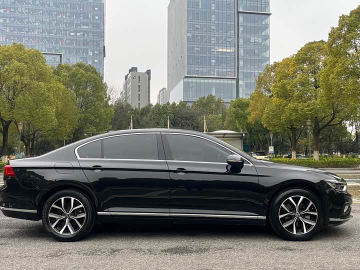 Фото 7 - Volkswagen Magotan