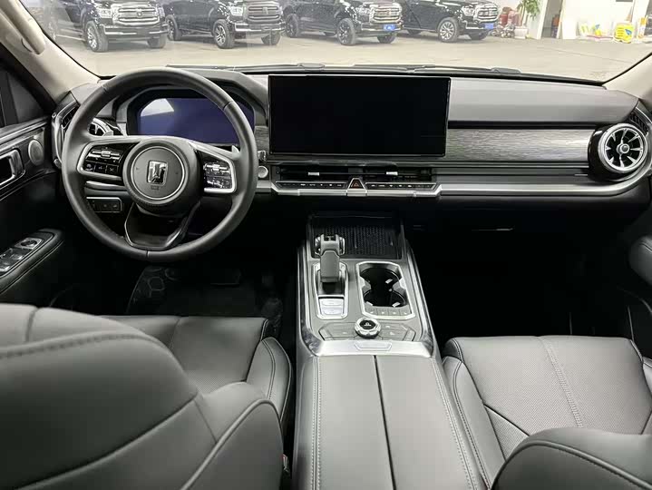 Photo 7 - Tank 400 Hybrid