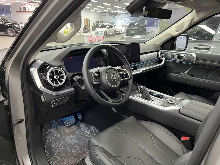 Photo 8 - Tank 400 Hybrid