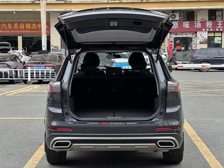 Фото 8 - Chery Tiggo 8