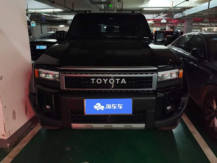 Photo 2 - Toyota Prado