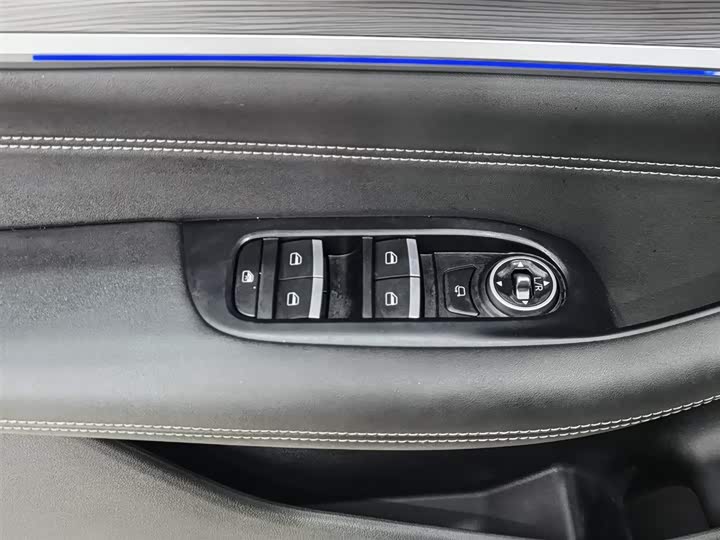 Фото 9 - Chery Tiggo 8