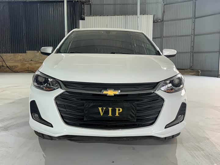 Фото 1 - Chevrolet Onix (Cavalier)